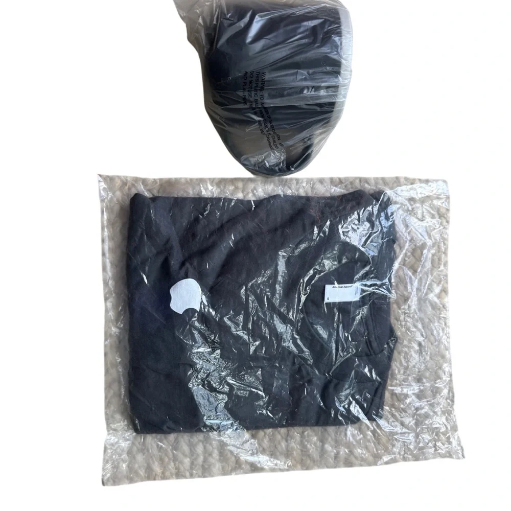 Apple logo Gray T-Shirt and Black Mug Set - Picture 3 of 4